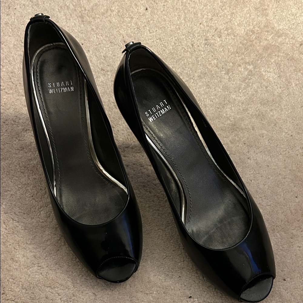 Stuart Weitzman Black Patent Leather Round-Toe Pumps